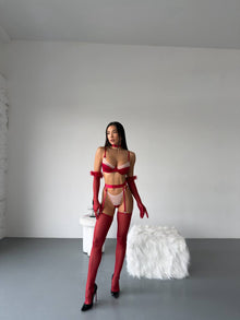 Tatiana Premium Set (Boyunluk, Çorap, Eldiven Dahil) - Kırmızı